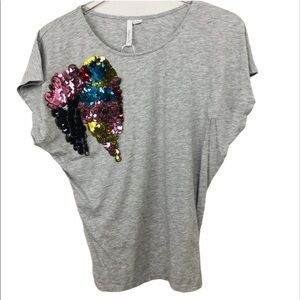 Arlyn K. Top gray‎ With sequent bird size small